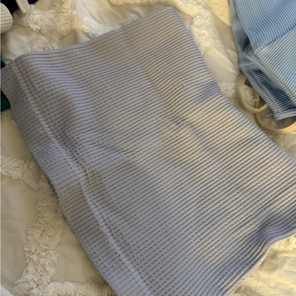 blue ribbed tanktop